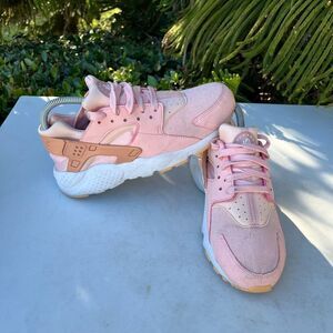 Nike Air Huarache Running Shoes Womens Size: 7Y